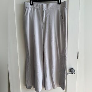 Cropped Gray Snap Bottom Pants, Size 10 by Athleta